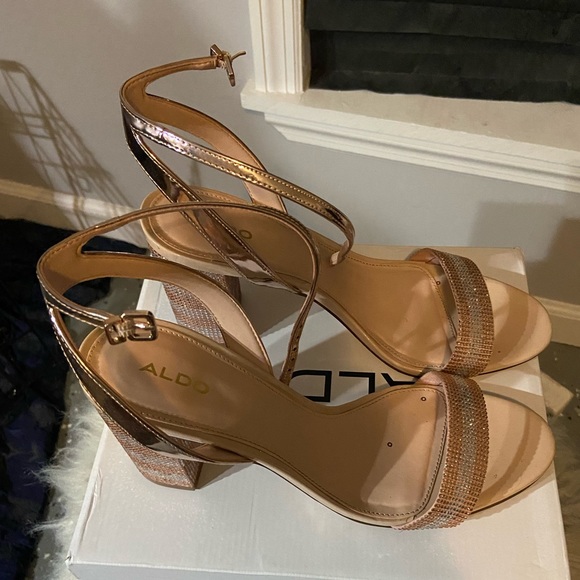 ALDO Strappy Rose Gold/Pink Sparkle heels Size 11 - Picture 1 of 5